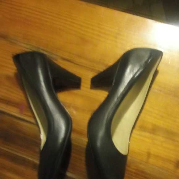 NATURALIZER SHOES - Picture 4 of 8